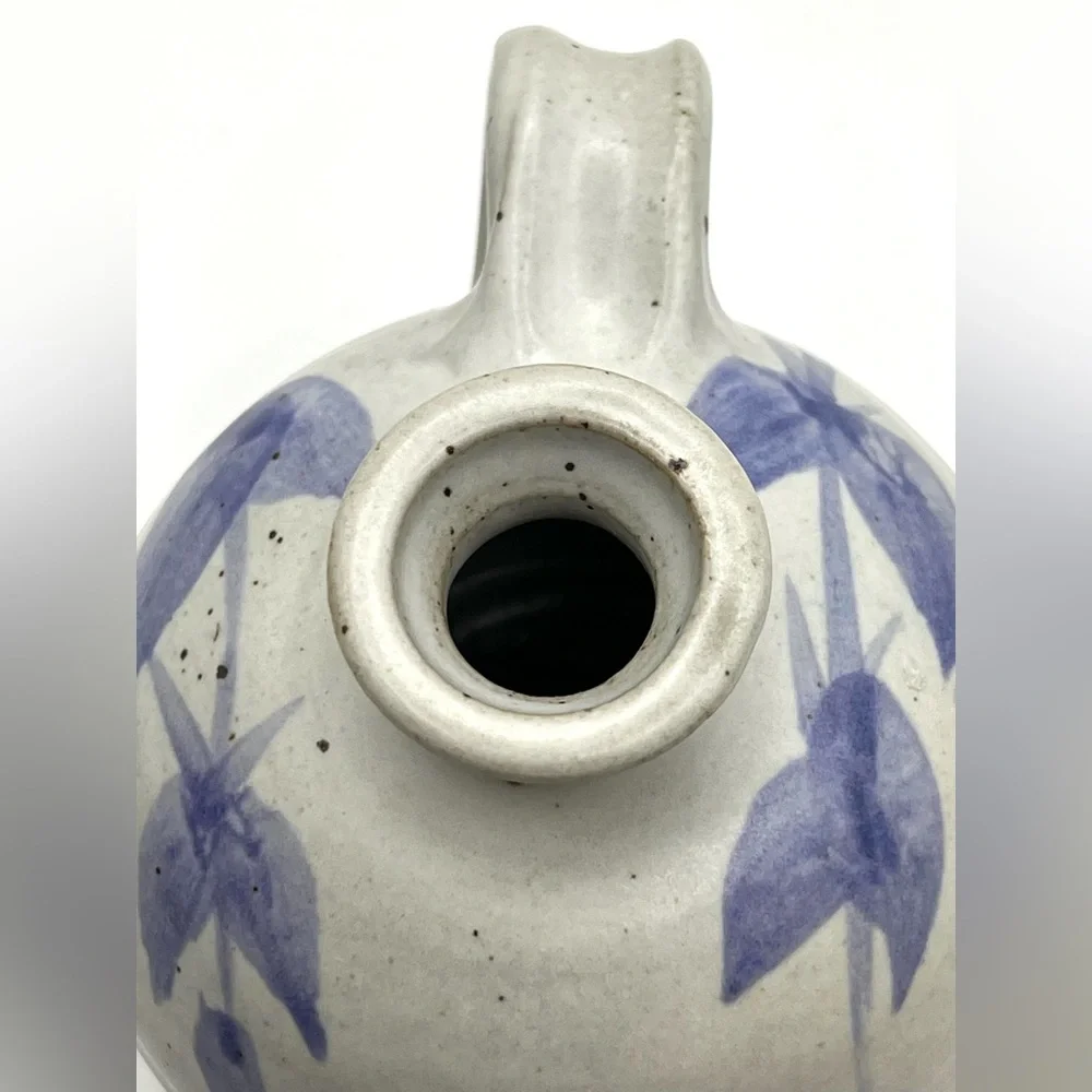 Handmade Dukeman Studio Art Pottery Ceramic Grey Blue Leaves Bud Vase w/Handle